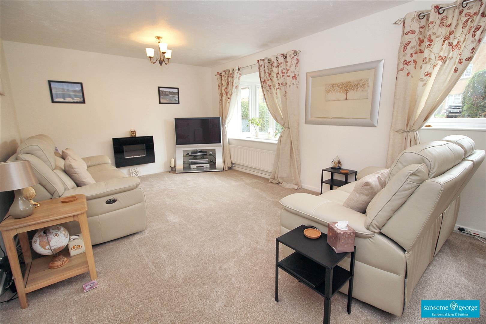 4 bed property in Treeton Close, Lower Earley